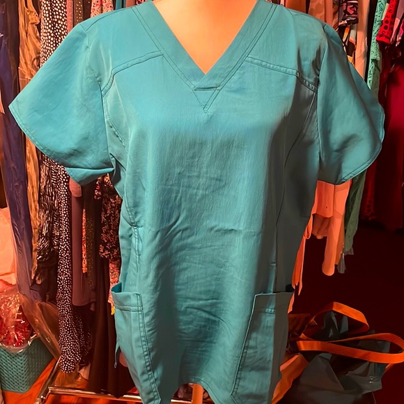 Bright green scrub set from spread good cheer extra-large - Picture 1 of 5